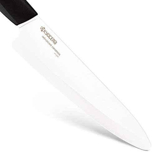 Набор от ножове Kyocera's Revolution от 4 теми включва Сантоку готвач 7 инча, Сантоку 5,5 инча, универсален нож